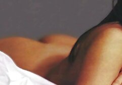 Regordete amateur MILF juega y chupa cogiendo con paraguaya en frente de su marido